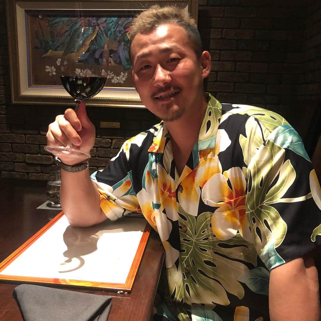 中田翔さんのインスタグラム写真 - (中田翔Instagram)「海キレイやしいい買い物できたし最高やわ！！ #中田翔」12月18日 16時24分 - shonakata_official