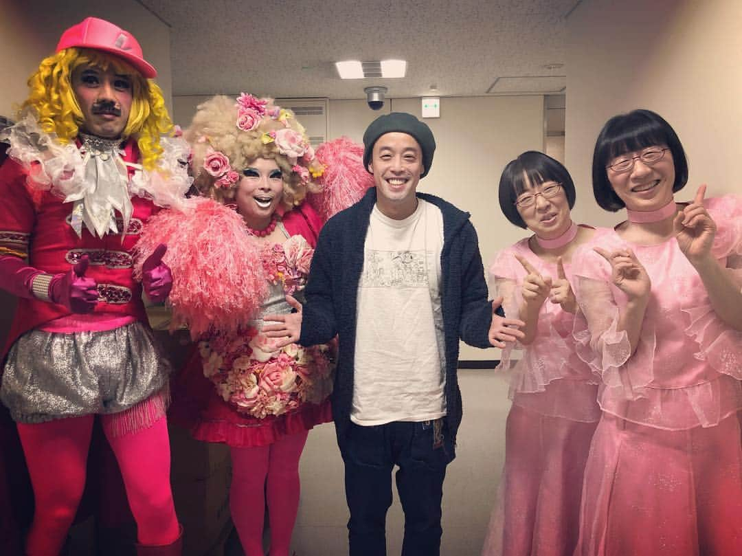 やついいちろうさんのインスタグラム写真 - (やついいちろうInstagram)「華やかだなー！優勝おめでとうございました！  #阿佐ヶ谷姉妹 #レロマネスク」12月18日 16時52分 - yatsuiichiro