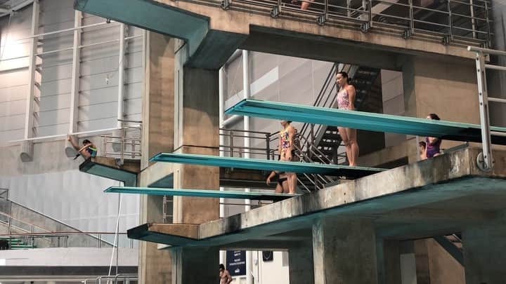 のインスタグラム：「First time synchro with my Aussie sister @melissapaigewu was great fun!!🇦🇺 ・ Hope to try synchro 10m next time ♡ XD ・ ・ #synchro #australia #japan」