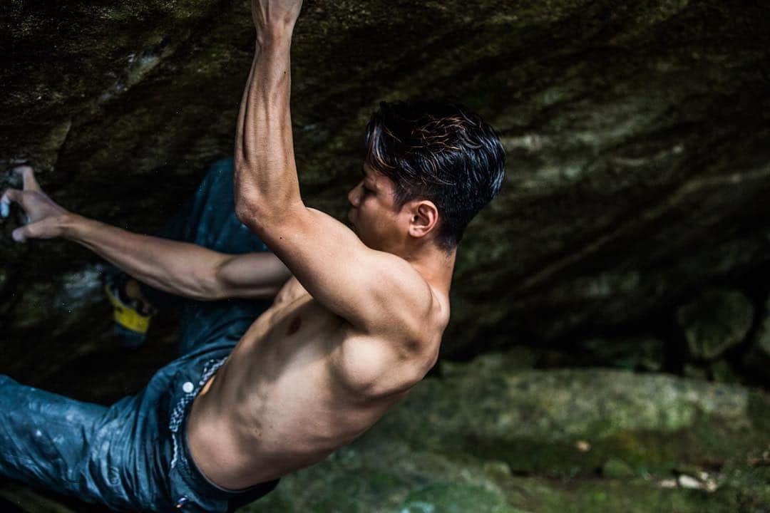 原田海さんのインスタグラム写真 - (原田海Instagram)「I wanna go to the rocks... 岩に行きたい気分😗😗 📸by: @yuyamatsu  #climbing #bouldering #rockclimbing #ボルダリング」12月18日 17時44分 - kai_hrd