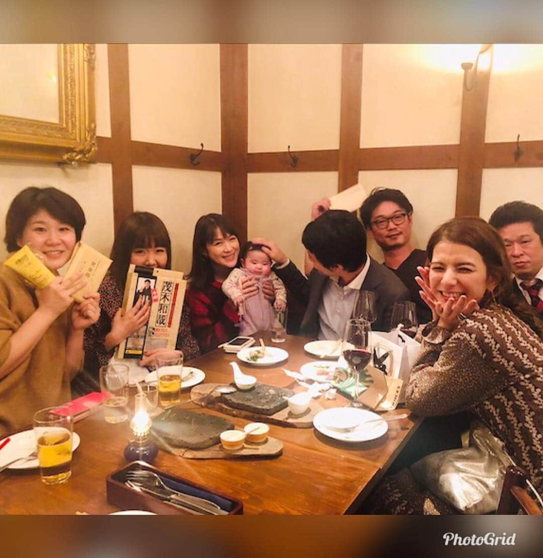 相沢まきさんのインスタグラム写真 - (相沢まきInstagram)「スザンヌ @suzanneeee1028 が東京に来ていたタイミングでクリスマス&忘年会❤️ 久々みんなで集まれて嬉しかったし、ドキドキしてたけど、娘がグズらずご機嫌で助かりました🙏👶 #クリスマス会 #忘年会 #スザンヌ」12月18日 18時36分 - maki_aizawa0414