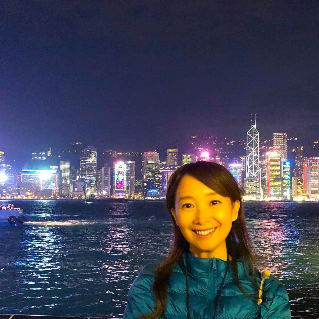 アグネス・チャンさんのインスタグラム写真 - (アグネス・チャンInstagram)「百万ドルの夜景。The million dollar night view. Hong Kong.」12月19日 0時31分 - agneschan1