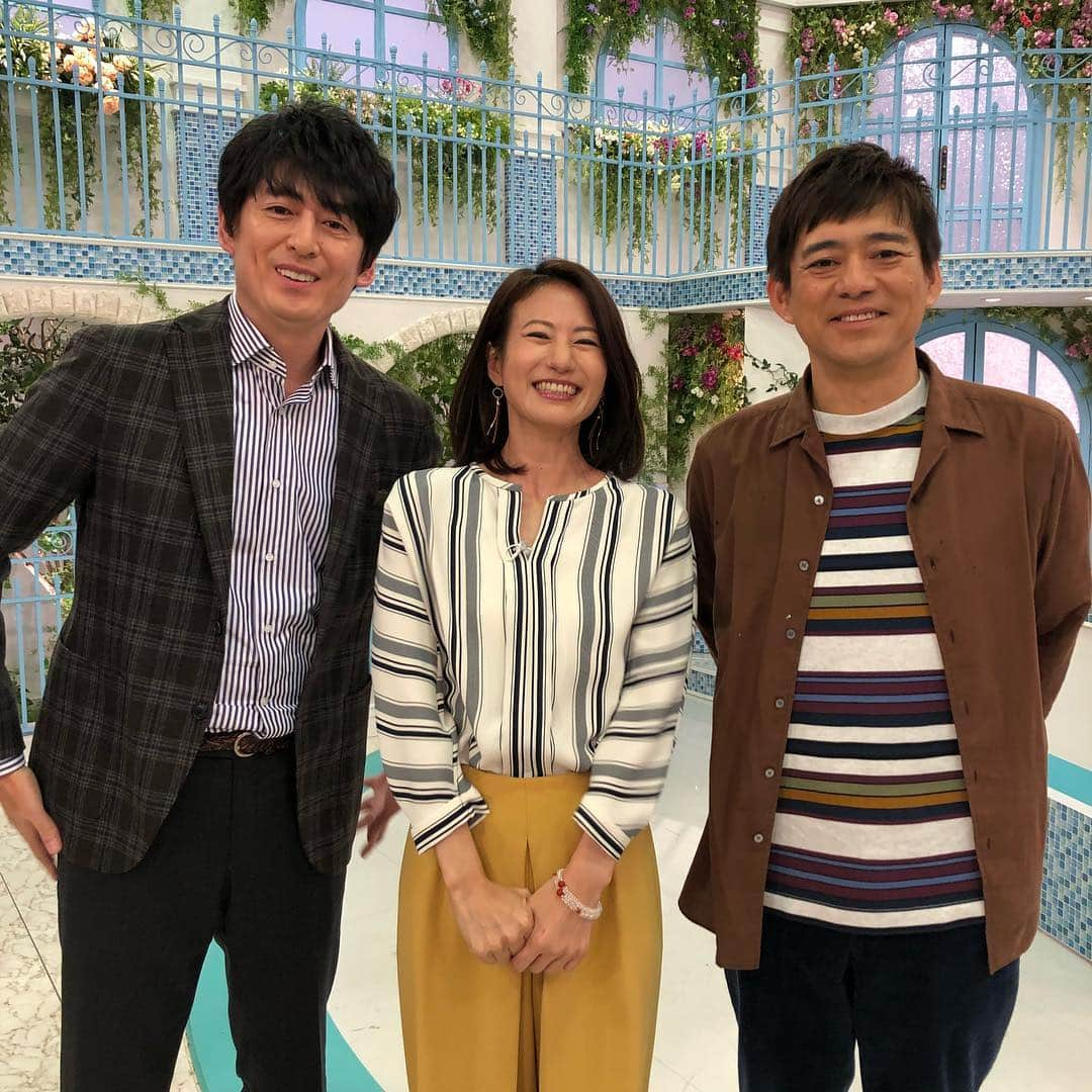 馬場典子さんのインスタグラム写真 - (馬場典子Instagram)「「NHKなんで」のポーズ。 いつもお忙しい「華丸の大吉さん」と、「馬場の典子」で記念撮影。 #三津谷 さんに名前を呼んで頂いて感激した今日の#あさイチ 。 #博多華丸大吉 さん」12月19日 11時09分 - baba_channel