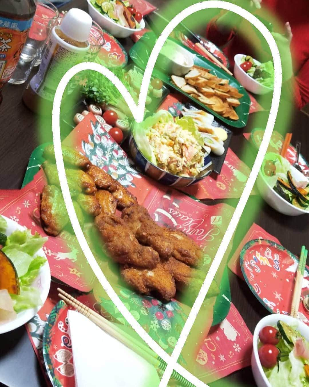 小林レイミさんのインスタグラム写真 - (小林レイミInstagram)「地元クリスマスパーティー🎅🍗🎄🎉相変わらずな私達ですがみなさんよろしくお願いします☺️❤️💞 #地元 #まじ地元 #美人しかいない #やかまし女子 #モテとは縁遠い #ズットモ #クリスマス #クリスマスパーティー #女子会 #sweet #スウィートインスタ #christmasparty #santacruz #girlsnight #kawaii #christmasday #happyday #health #girlsday #bff #lovely #partynight」12月19日 12時51分 - _reimi._____