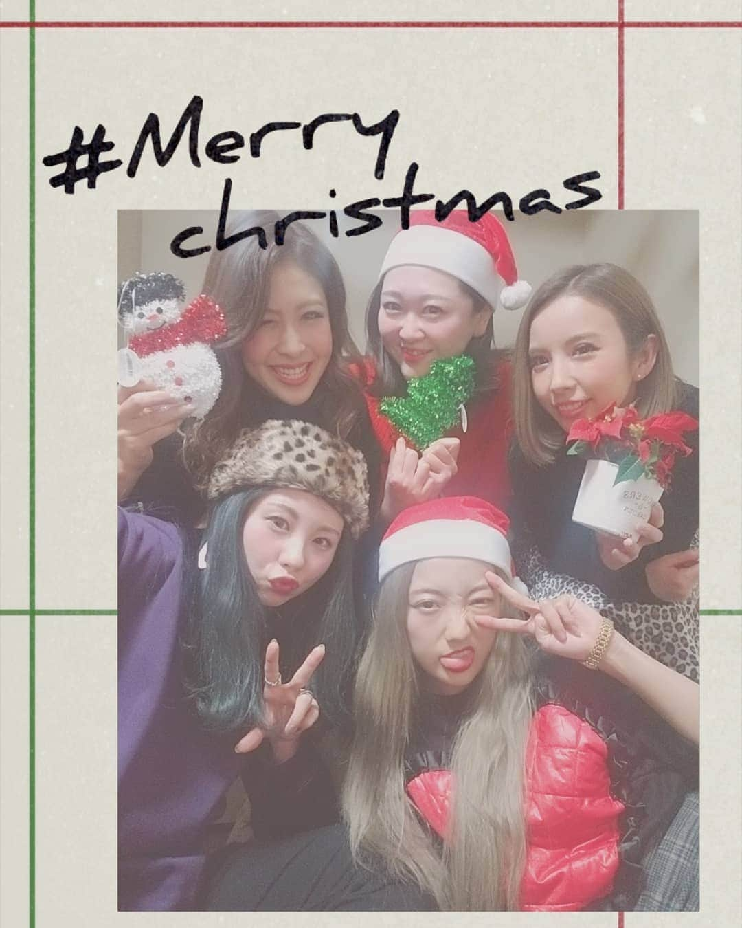 小林レイミさんのインスタグラム写真 - (小林レイミInstagram)「地元クリスマスパーティー🎅🍗🎄🎉相変わらずな私達ですがみなさんよろしくお願いします☺️❤️💞 #地元 #まじ地元 #美人しかいない #やかまし女子 #モテとは縁遠い #ズットモ #クリスマス #クリスマスパーティー #女子会 #sweet #スウィートインスタ #christmasparty #santacruz #girlsnight #kawaii #christmasday #happyday #health #girlsday #bff #lovely #partynight」12月19日 12時51分 - _reimi._____