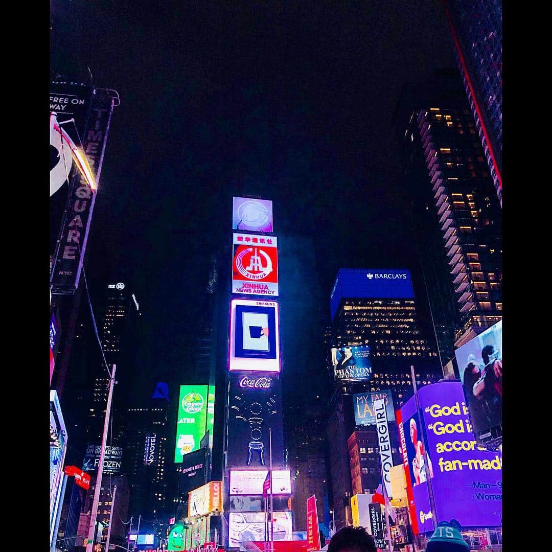 佐原モニカのインスタグラム：「Such a magical few nights in the big 🍎 ✨ #NYC」