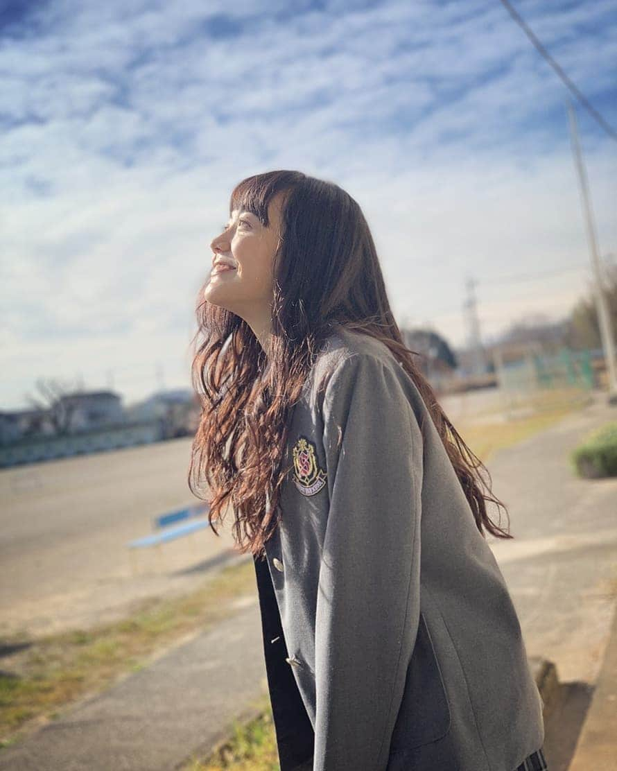 松井愛莉さんのインスタグラム写真 - (松井愛莉Instagram)「本日クランクイン 髪の毛茶色くなりましたっ  #僕の初恋をキミに捧ぐ」12月19日 14時41分 - airi1226_official