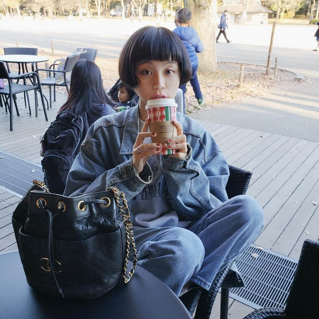 る鹿さんのインスタグラム写真 - (る鹿Instagram)「me with coffee 💖」12月20日 1時25分 - luluxinggg