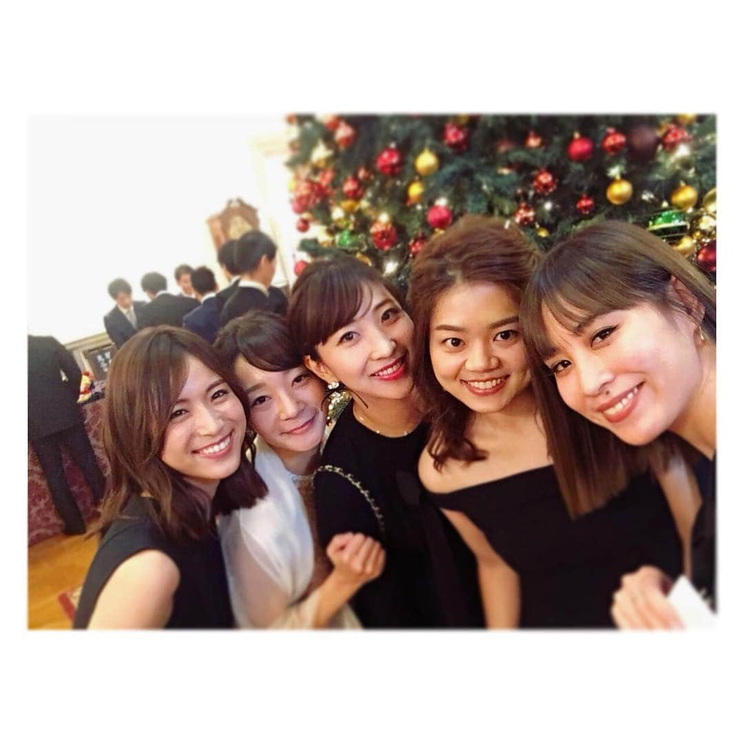 笹川友里さんのインスタグラム写真 - (笹川友里Instagram)「先日の大好きな友人の結婚式✨ 品があって聡明で優しくてガッツのあるえたちゃん。 美しかった、、😆🧡 中高大の友人達とも会えて 同窓会のようにもなりつつ✨ 本当に本当におめでとう😊  #幸せのお裾分け #おめでとう #美しき花嫁 #我らの姫」12月19日 17時41分 - sasagawayuri