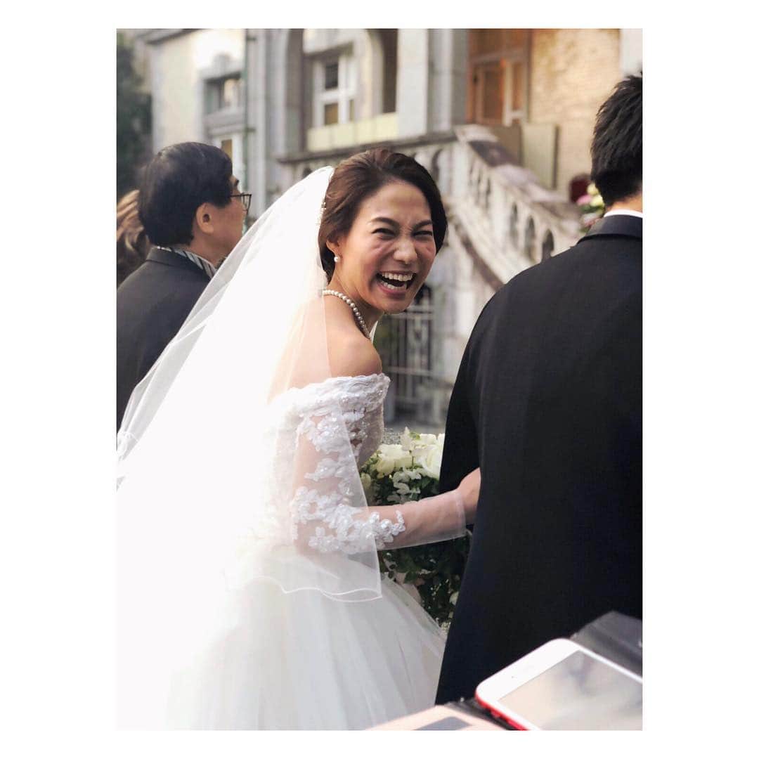 笹川友里さんのインスタグラム写真 笹川友里instagram アナウンス部で作業していると 良原アナウンサーが くだらない立ち話をしている最中 このポーズって誰だっけ という話に 私はレギュラーさんのあるある探検隊 良原アナはピスタチオさん