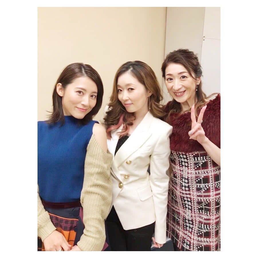 荒牧陽子のインスタグラム：「2018.12.18 ものまねグランプリ ┈︎┈︎┈︎┈︎┈︎┈︎┈︎┈︎┈︎┈︎┈︎┈︎ 応援してくださった皆さん、 ありがとうございました✩︎⡱ 初心に返って楽しみたい、 そんな気持ちで本番に臨みました。 歌詞乗っ取りメドレーも、新ネタも難しかったけど 楽しんでもらえてたら最っ高に幸せです。 ♧ 神奈月さん、優勝おめでとうございます！ 1月27日に広島でディナーショーご一緒させていただきます。 楽しみ(๑′ᴗ‵๑) ◇ 写真は  #福田彩乃 ちゃん #西尾夕紀 さん 載せ忘れをここで載せちゃうシリーズ #山田七海 ちゃん #みかん ちゃん みんな素敵女子…♡ 小出夏花ちゃんとも撮ったのに貰えばよかった… 七海ちゃんとは2月17日に茨城でディナーショーご一緒します！ こちらも告知入れますね✩︎⡱ ┈︎┈︎┈︎┈︎┈︎┈︎┈︎┈︎┈︎┈︎┈︎┈︎ #ものまねグランプリ #素敵女子」
