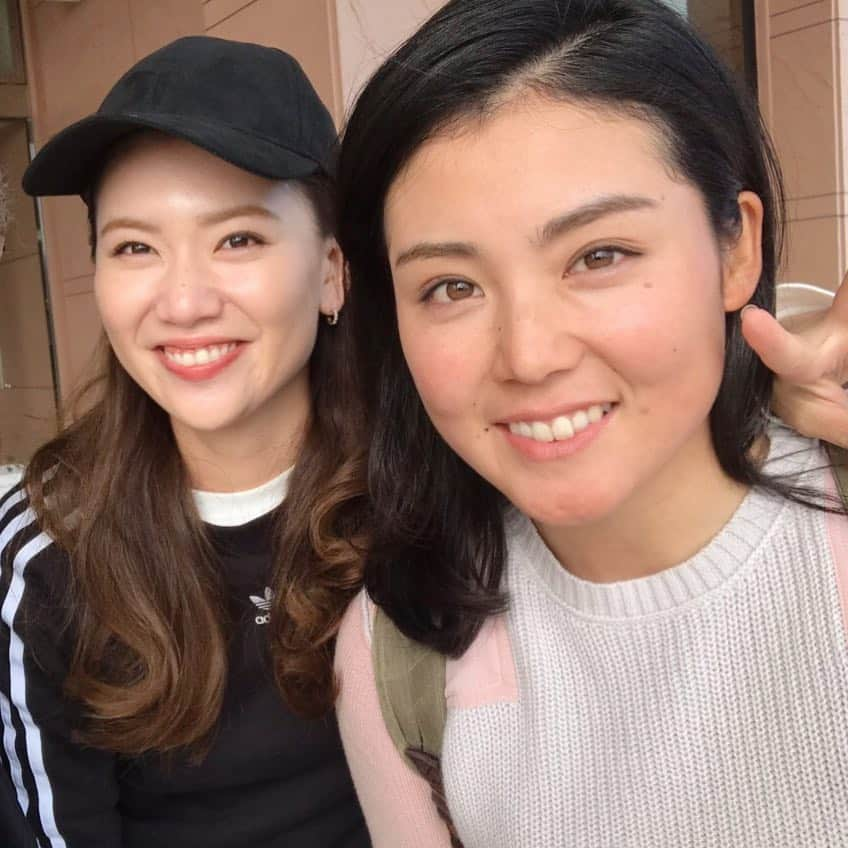 山村彩恵さんのインスタグラム写真 - (山村彩恵Instagram)「今日は「FMたんと」さんにてラジオ出演させて頂きましたーっ✨  親友でもある、☆DJ MIMAKO☆こと、みなこに貴重な体験をさせて頂いてハッピーな気持ちと不思議な気持ちでいっぱいでした( ^ω^ )  聞いてくださった方ありがとうございました✨  #ラジオ出演  #fmたんと  #fmたんとパーソナリティー  #松藤みな子  #遅れて本当にすみませんでした  #その間  #ちゃんと繋いでた  #さすがプロ  #本当ごめんね」12月19日 20時53分 - saensa629