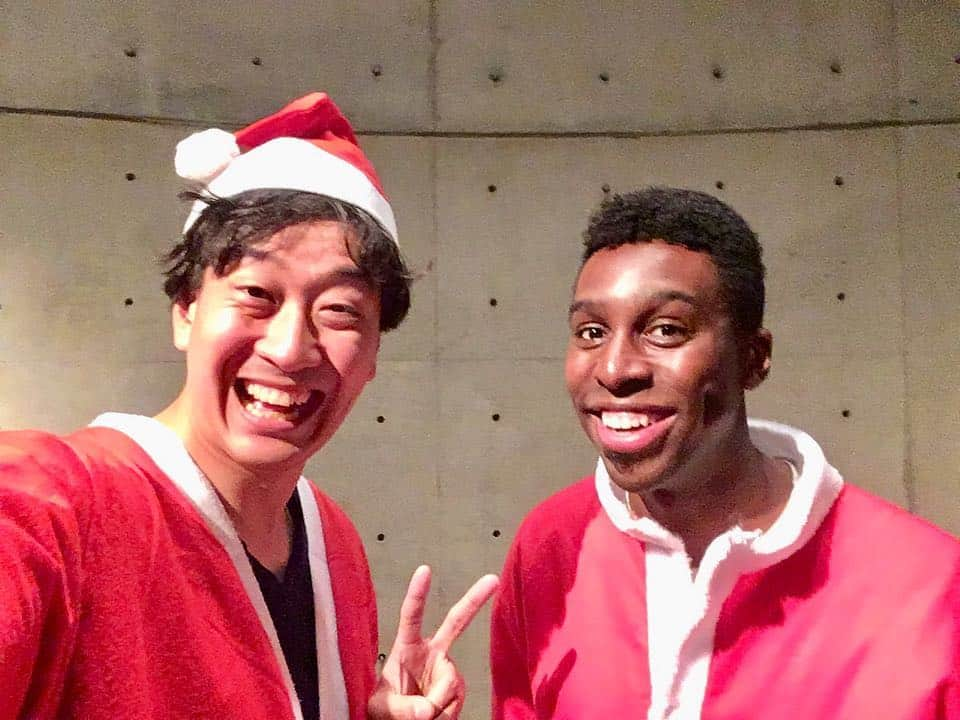 高道さんのインスタグラム写真 - (高道Instagram)「アイクぬわら&みんなのたかみちLIVE  #ホームパーティー #2人で #サンタさん #コスプレ #そない反応なかった😅 #普段からこの衣装やと思ってるお客さんもいた😅 #アイクぬわら #みんなのたかみち ・ ・ ・ #LIVE #似顔絵対決 #お客さんに似顔絵描いてもらった #チャレンジビンゴ #みんなと一緒にビンゴ大会 #途中ピザ届く #ほんまにホームパーティーでした😄 #来て頂いてありがとうございました😆」12月19日 22時42分 - minnanotakamichi