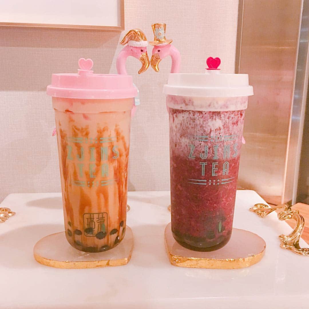 橋村理子のインスタグラム：「今日のタピ💓 #zjinstea ちなったんと🐻❤︎店内がインスタ映えすぎてテンション上がる😋ミルクティーもタピオカも甘めでした💭😳みなさんもぜひ❤︎ #タピオカ #タピオカミルクティー #タピオカ巡り #カフェ #カフェ巡り #idol #アイドル」