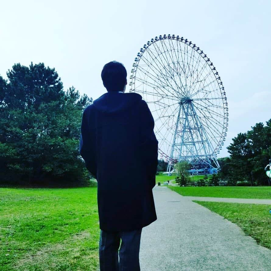 TBS「中学聖日記」さんのインスタグラム写真 - (TBS「中学聖日記」Instagram)「最終回、あのシーンの撮影前。 観覧車を見上げる晶の後ろ姿。 並々ならぬ決意を感じます。  #tbs #火曜ドラマ #中学聖日記 #有村架純 #岡田健史 #町田啓太 #マキタスポーツ #友近 #吉田羊 #夏川結衣 #最終回 #放送終了 #もう一度ご覧になりたい方は #TVer で #DVD #Bluray #来年 #3月29日 #発売予定 #こちらも #お楽しみに」12月20日 11時32分 - chugakuseinikki_tbs