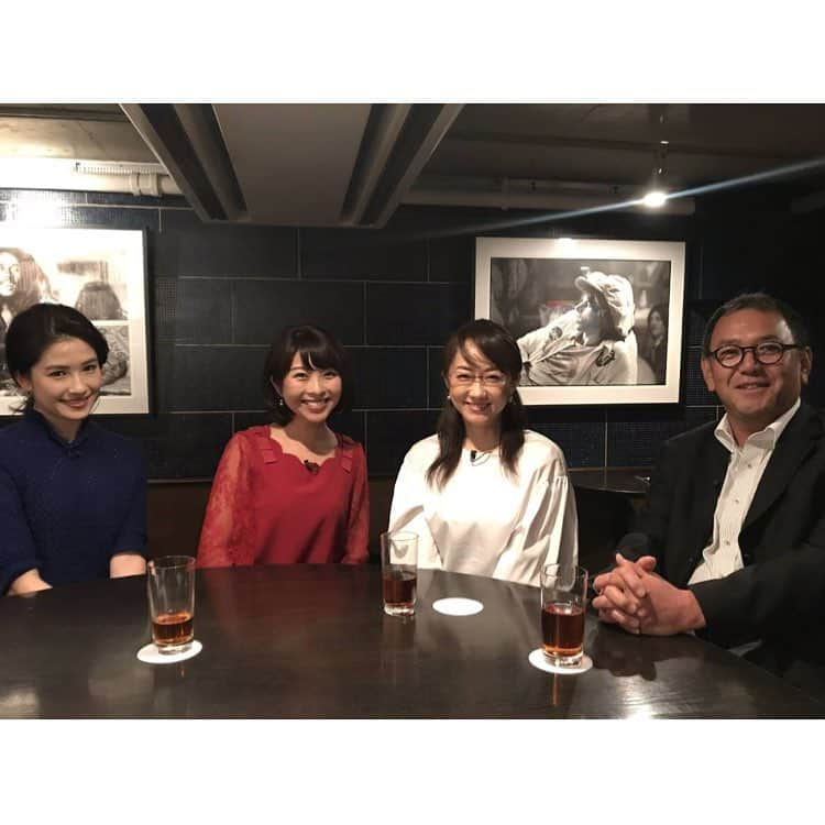 小尾渚沙さんのインスタグラム写真 - (小尾渚沙Instagram)「平成を振り返るという、楽しい収録でした♡ 来月の「日めくりテレビ」をお楽しみに！ #オシャレなbar での収録♡ #タケ小山 さん #唐橋ユミ さん #神田れいみ さん #小尾渚沙 #同じ事務所 #三桂 #フリーアナウンサー #日めくりテレビ #収録」12月20日 8時53分 - obi_nagisa