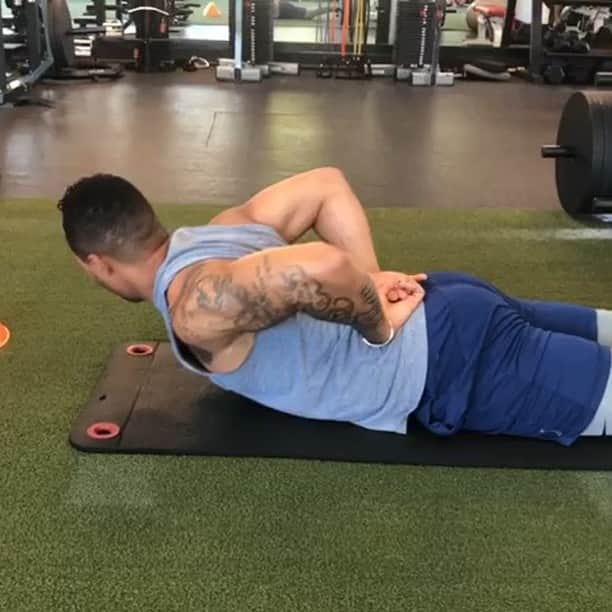 レオニス・マーティンのインスタグラム：「It has been a challenging journey, but I’m lucky and happy to say that I look like myself again, doing what I do, and I’ll be better than ever @ultimatesports1  #blessed 💪🏽💪🏽. Ha sido un viaje desafiante, pero tengo suerte y me alegra decir que me parezco a mí mismo otra vez, haciendo lo que hago, y estaré mejor que nunca」