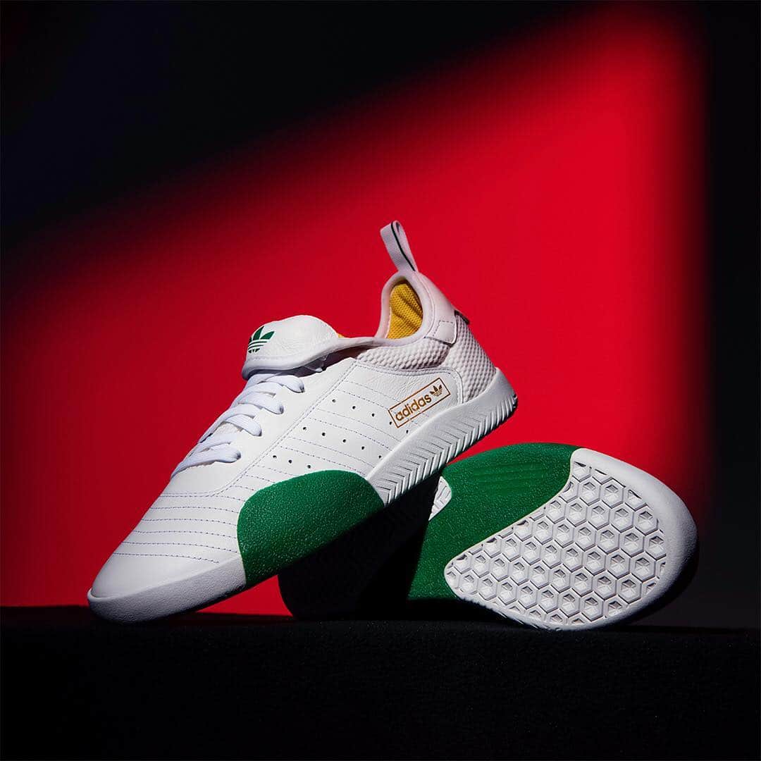 adidas Skateboardingのインスタグラム：「Innovation without limitation /// 3ST.003 receives the Na-Kel Smith signature touch. Now available in stores and online at adidas.com/skateboarding #adidasSkateboarding #3STWorkshop #3ST003 @thatsonme」