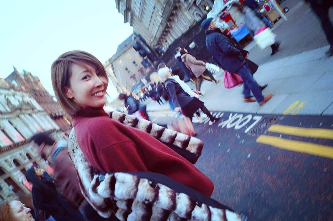 柚希礼音さんのインスタグラム写真 - (柚希礼音Instagram)「素敵な街💓🙂🙂 今日も撮影頑張る💓💓 #スコットランド」12月20日 15時25分 - reonyuzuki_official