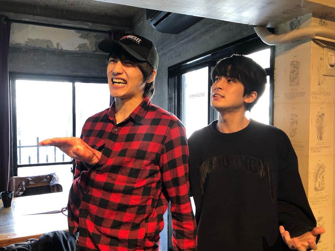 大和孔太さんのインスタグラム写真 - (大和孔太Instagram)「久しぶりに#小池亮介 くんと再会！ 挨拶代わりに手を貫通させてやったぜ！！！」12月20日 17時13分 - kohta_yamato