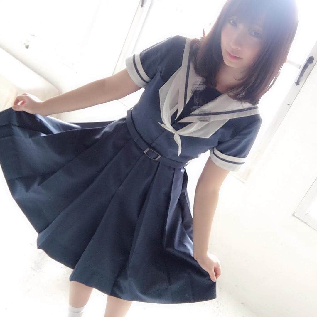 伊織もえさんのインスタグラム写真 - (伊織もえInstagram)「制服🍃🌿🍀☘」12月20日 17時48分 - moe_five