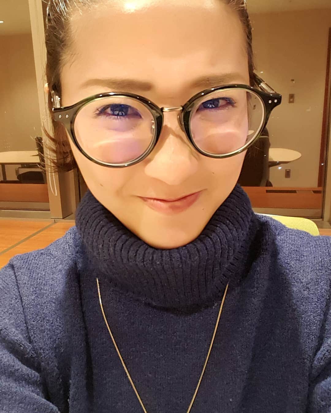 永里亜紗乃さんのインスタグラム写真 - (永里亜紗乃Instagram)「今日はラジオ！ NHK生放送だよ〜聴いてね〜 #メガネ #ボッテガ・ヴェネタ #アイメーク さんいつもありがとうございます！ 度入りだよ〜」12月20日 22時19分 - asano124