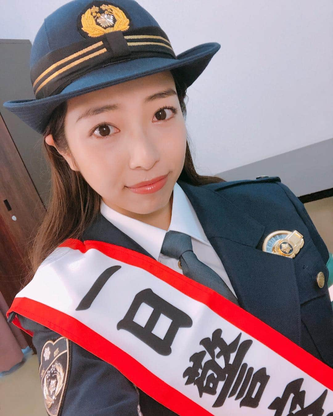 小椋寛子さんのインスタグラム写真 - (小椋寛子Instagram)「伏見警察署の1日警察署長を務めさせていただきました😌✨ お越し下さった方ありがとうございました♪ クリスマスコンサートも素敵な音楽が聴けて楽しかったです💕 #伏見警察署 #1日警察署長 #伏見警察署の皆様お世話になりました！」12月21日 14時35分 - ogura_hiroko