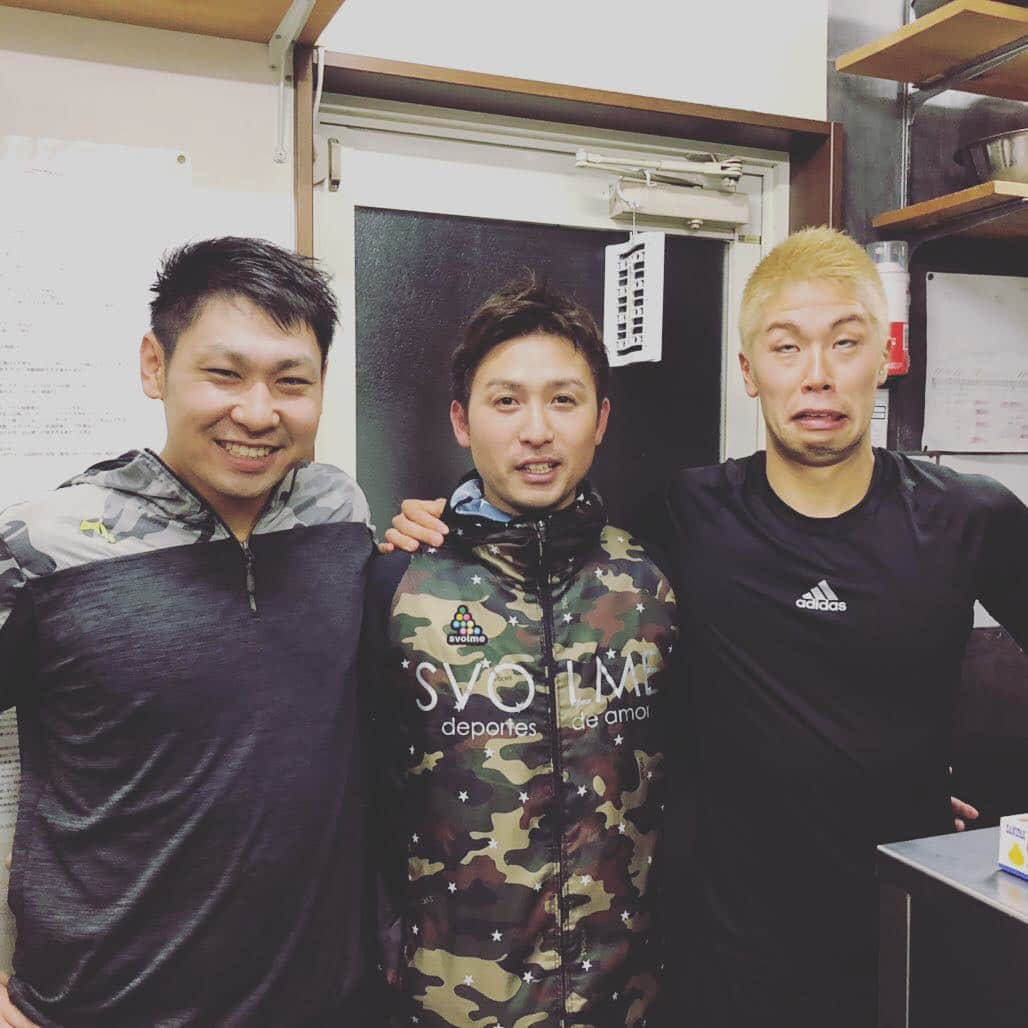 森本貴幸さんのインスタグラム写真 - (森本貴幸Instagram)「Costa横浜で小学校5年生からヴェルディ仲間の弦巻拳東くんのサッカースクールに参加させてもらいました！やっぱこの人は一生ファンタジスタでした。 #costa横浜#弦巻拳東#中村航輔#サッカースクール#横浜#yokohama#中華街#ニュータンタンメン」12月21日 13時05分 - morimototakayuki9