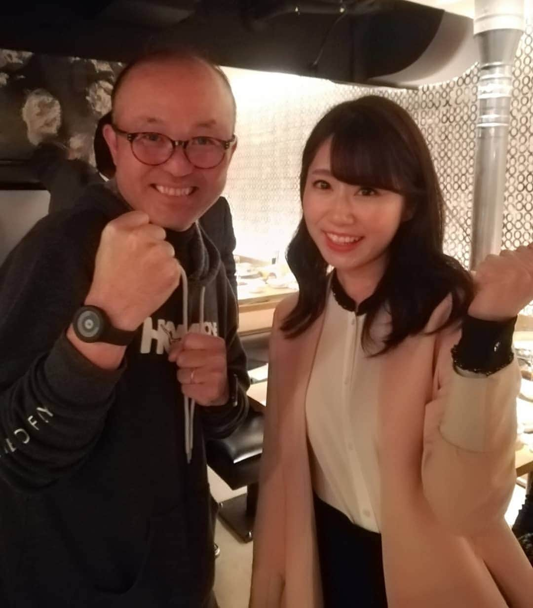 壽老麻衣さんのインスタグラム写真 - (壽老麻衣Instagram)「会社の忘年会で、マラソン・駅伝の解説、指導者として有名な金哲彦さんと再会しました！  福岡にいたとき、駅伝で中継をご一緒したことがあるのです📺✨ 久々にお会いできて嬉しかったです☺️ そして今夜もTBS NEWSです📺 CS、地上波、BS-TBSそれぞれで放送されますのでぜひご覧ください🍀 📺 📺 📺  #TBS #ニュース #news #駅伝 #マラソン #中継 #福岡 #東京 #再会 #忘年会 #嬉しい」12月21日 23時51分 - maijuro