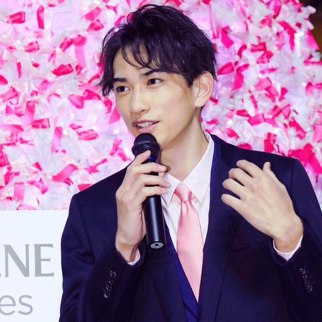 町田啓太さんのインスタグラム写真 - (町田啓太Instagram)「イベントに登壇させていただきました🙌  #パンテーンミラクルズ #partnershipwithPANTENE #東京ミッドタウン  #クリスマスツリー #クリスマス2018」12月21日 20時50分 - keita_machida_official