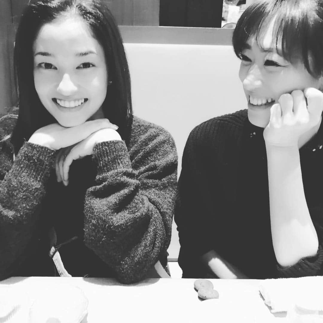 黒木メイサさんのインスタグラム写真 - (黒木メイサInstagram)「美味しいし、楽しいし、食べ物の写真は一枚だけだった。笑  @saya1121  いつもありがとね。」12月21日 22時14分 - meisa_kuroki_