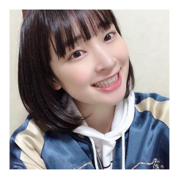 まるいるい（たまゆら学園）さんのインスタグラム写真 - (まるいるい（たまゆら学園）Instagram)「ㅤㅤㅤㅤㅤㅤㅤㅤㅤㅤㅤㅤㅤ 2年2ヶ月に渡る歯列矯正が終わりました。 もう食に関して怖いものはありません。 #selfie #よしもと #吉本芸人 #吉本 #ものまね」12月21日 23時42分 - rui_tontokoton