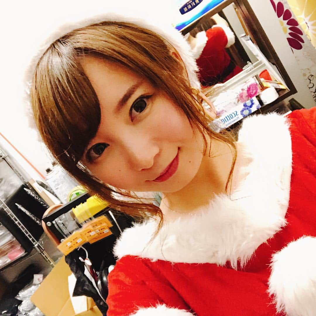 森田真結子さんのインスタグラム写真 - (森田真結子Instagram)「Merry Christmas🎄🎅🏻💕 昨日の埼玉県草加市・新田 RakuDarts X'mas PARTY ご参加いただきありがとうございました✨ @sakuramiyazoe  @hkomatsu」12月22日 9時14分 - mayodarts