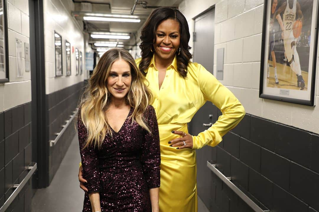 ミシェル・オバマさんのインスタグラム写真 - (ミシェル・オバマInstagram)「My #IAmBecoming 2018 tour could not have been possible without these terrific, trailblazing women. From longtime mentors to friends new and old, I couldn't have done this without each and every one of them! ❤️」12月22日 7時59分 - michelleobama