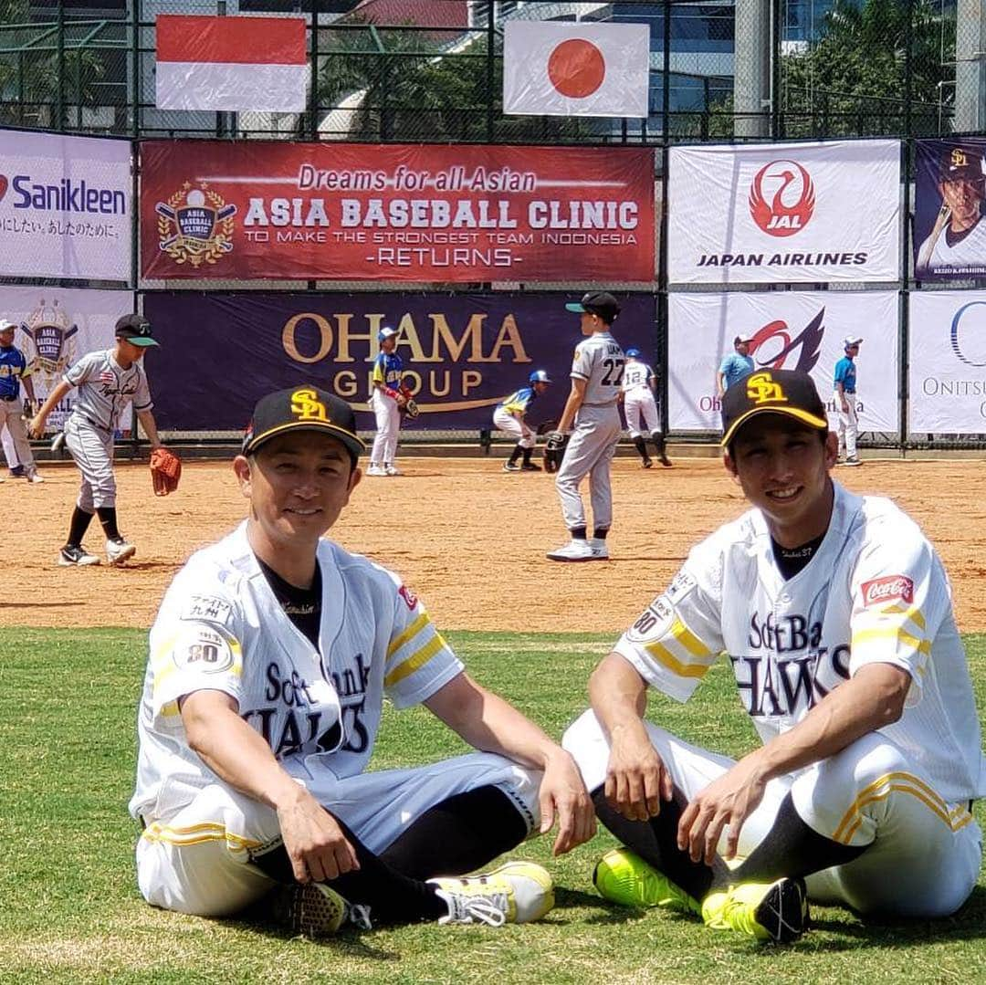 福田秀平さんのインスタグラム写真 - (福田秀平Instagram)「インドネシア、ジャカルタに行ってきました(^^) 川島さんに誘っていただき、とてもいい経験ができました。サポートしていただいた方にも感謝してます(^^) そして、なによりインドネシアの子供達の楽しく野球をする姿を見て僕も色々と学ばしていただきました。写真を載せます。 #ジャカルタ #おおはまグループ #川島慶三 #福田秀平 #KBC #アサデス。」12月22日 19時10分 - fukudashuhei7