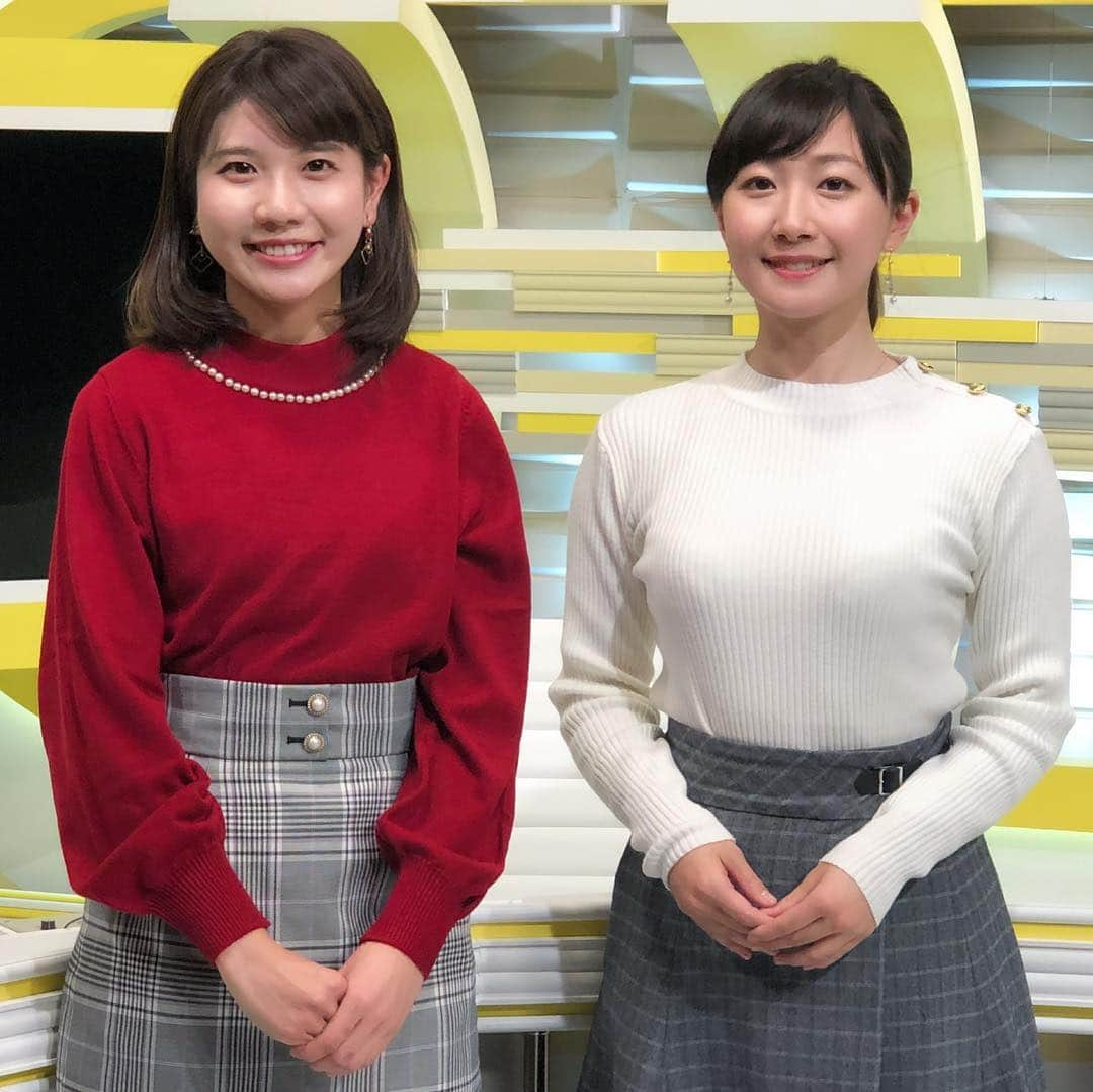 佐竹明咲美さんのインスタグラム写真 - (佐竹明咲美Instagram)「TSCnews5は 昨日で年内最後の放送でした♪ 衣装はさりげなくクリスマスカラーに🎄 OAでは着けていませんでしたが、 写真ではクリスマスっぽさを出すために サンタ帽もかぶってみました🎅  1〜3枚目#earthmusicandecology  4〜5枚目 #anyfam  どちらもイオンモール岡山店で お借りしています♪  #テレビせとうち #TSCnews5 #アナウンサー #クリスマス #サンタさんくるかなぁ、、、」12月22日 11時54分 - asami_satake