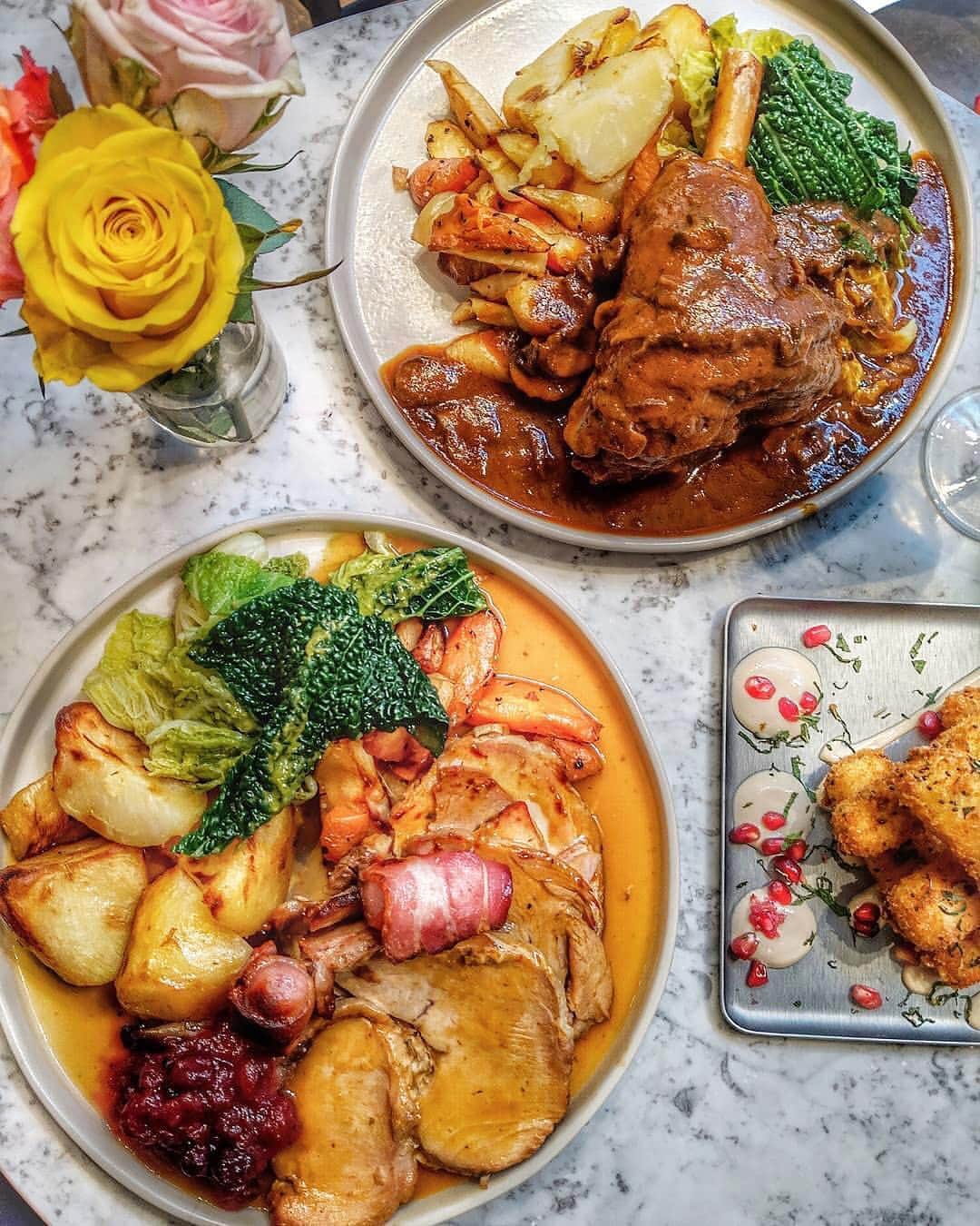 Top Cat Photoさんのインスタグラム写真 - (Top Cat PhotoInstagram)「TOP London 🍽 ☕️ @daisygreencollection 📷 @eatinldn •  #toplondonresto #eatlikealocal #eatlikeaboss Look at the featured gallery to share the ❤️ #communityfirst #london #uk #toplondonphoto」12月22日 17時50分 - topcatphoto