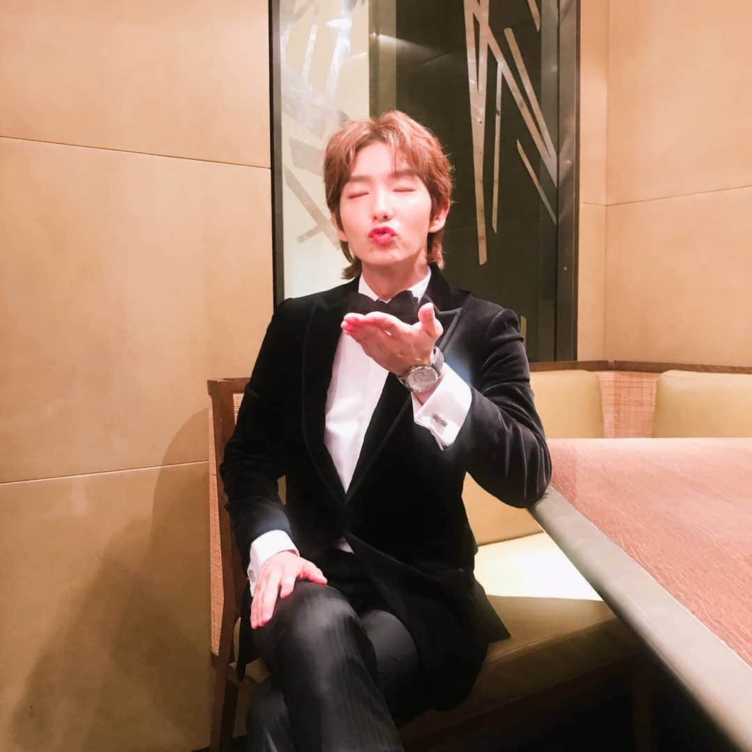 イ・ジュンギさんのインスタグラム写真 - (イ・ジュンギInstagram)「What's up 💕Singapore💕 Thanks for welcoming me Love U all 💕🤟❤」12月22日 18時16分 - actor_jg