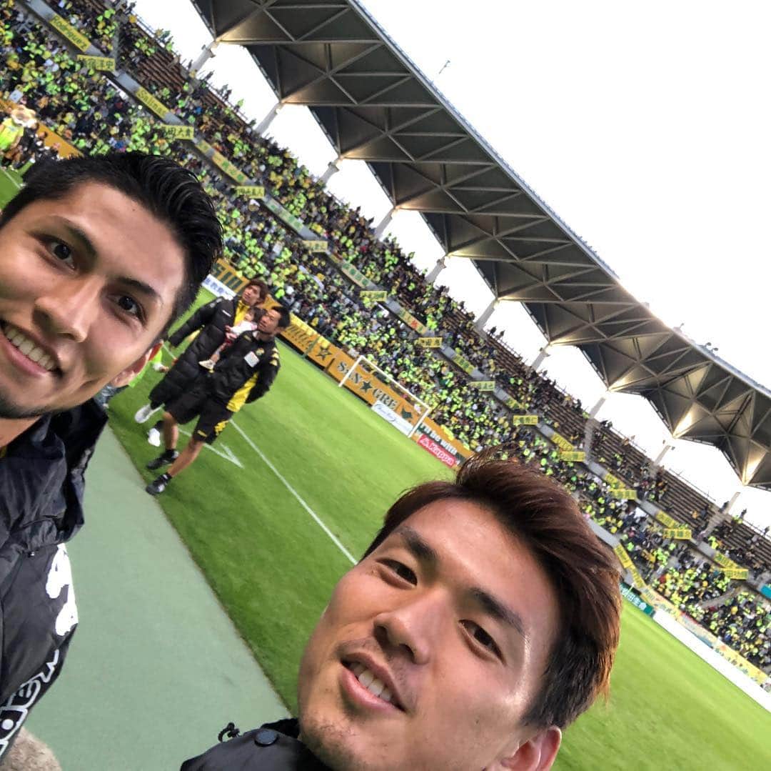 のインスタグラム：「改めまして、 ジェフ千葉に関わるみなさん、下平匠です。よろしくお願いします！！ 来シーズンの終わりに、皆さんと共に喜び合えるように精一杯頑張ります！ フクアリを選手、サポーターの皆さんの力で毎試合最高の雰囲気にしましょう^_^ #ジェフ千葉  #ジェフユナイテッド市原千葉」