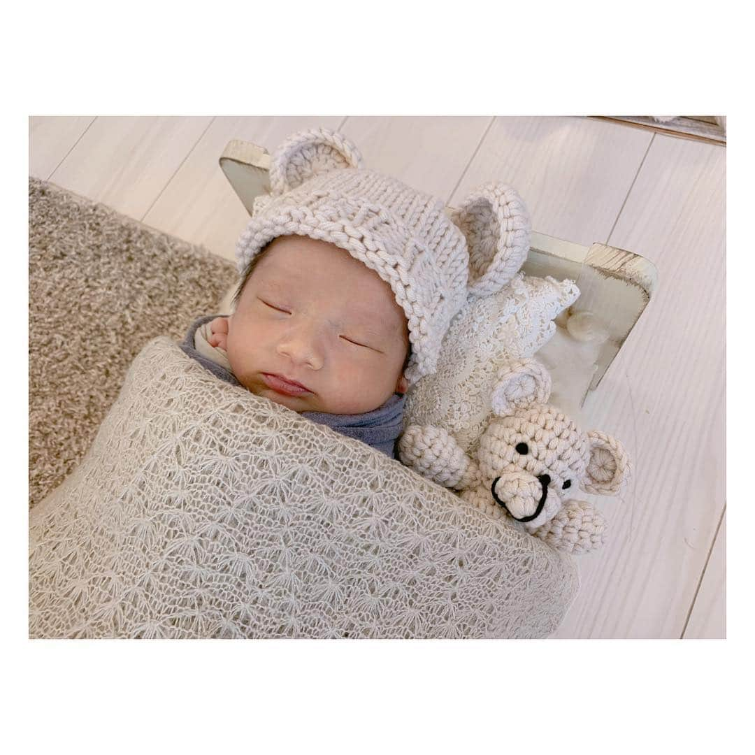 辻希美さんのインスタグラム写真 - (辻希美Instagram)「くまさんにもなりました👶💕 #ニューボーンフォト #くまさん #可愛い #可愛い過ぎる #親バカ炸裂 #生後２週間 #新生児 #幸空 #三男」12月22日 21時43分 - tsujinozomi_official