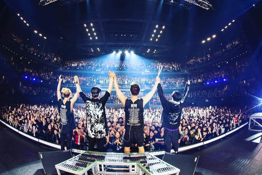 SPYAIRのインスタグラム：「THANK YOU, FRIENDS AROUND THE WORLD!! #spyair」