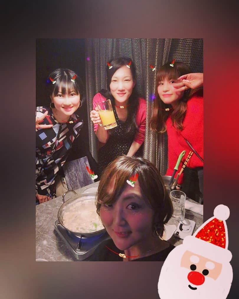 きまぐれなミューズたちのインスタグラム：「忘年会🍻&クリアランス前の決起集会！！冬はやっぱりしゃぶしゃぶ〜♬ 今年もたくさんのお客様に出会えました😊明日も笑顔で頑張ります❣️ 皆さま、素敵なクリスマスを🎄❤️🎄❤️🎄 #今年もありがとう#忘年会#luxearmoirecaprice #1740#importselectshop#fashion #松坂屋 #名古屋」