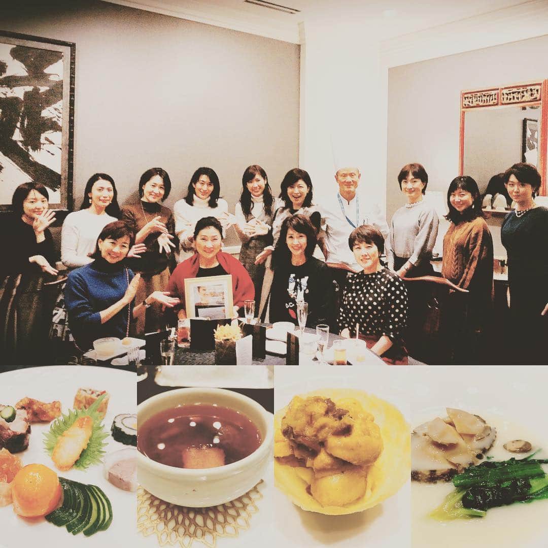 松川浩子さんのインスタグラム写真 - (松川浩子Instagram)「水野アナ退職お祝い会🥂  MBSの女性アナウンサーほぼ全員で 素敵な門出をお祝いしました。  60まで働き続けること 60からの人生どうするか 大先輩が あんなこともこんな事も 教えて下さいました。  こんなに女性アナが勢ぞろいするのも  本当に久しぶりです。  王先生のお料理 相変わらず美味しかったぁ。 いつも張り切って下さるから 後半はお腹がパンパンです💦  美味しい中華に 酔いしれ ベテラン先輩達のトークに きゃっきゃとした 女子な1日でした😝  #MBSアナウンサー#水野晶子#ウェスティンホテル大阪 #故宮#王憲生 #中国料理#ちちんぷいぷいキッチン」12月23日 10時49分 - hiroko_matsukawambs