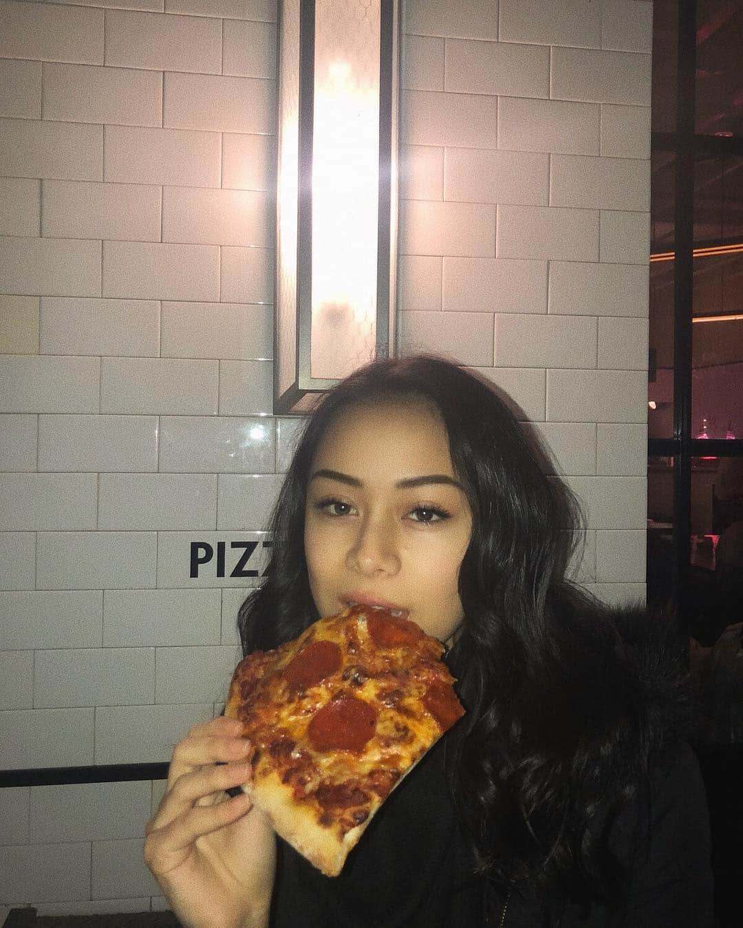 小林サラのグルメインスタ