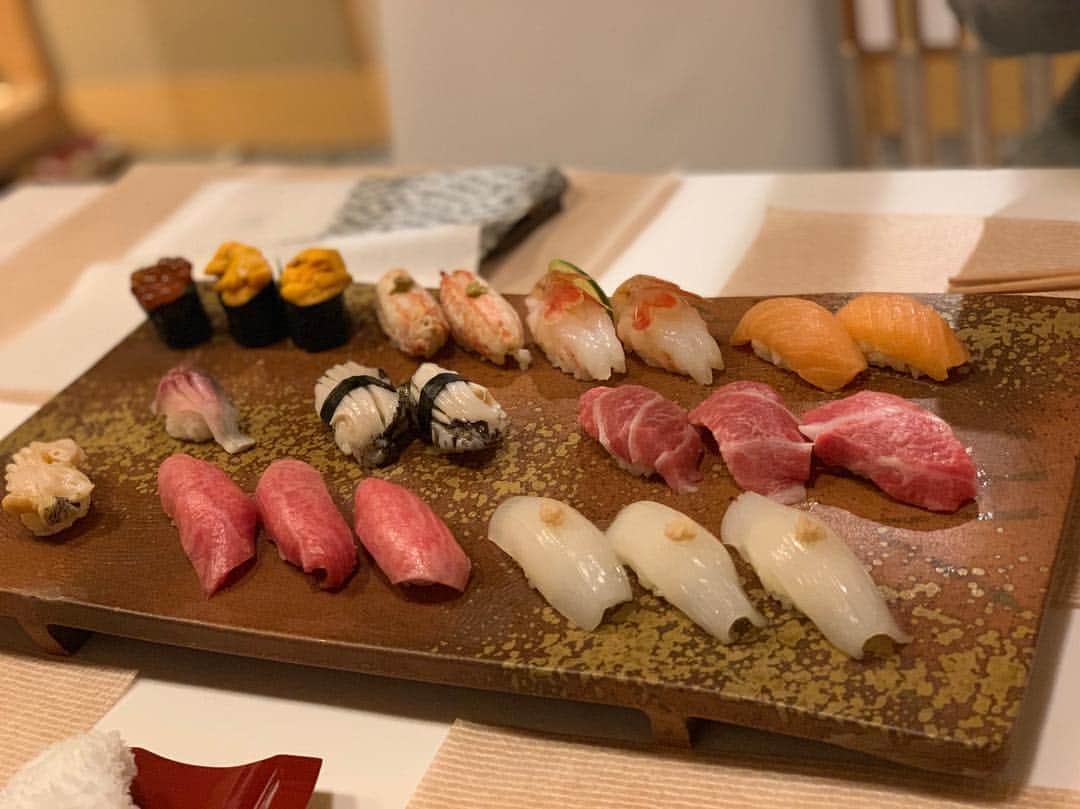 阪口皓亮のインスタグラム：「やっぱり北海道の寿司は格別です  #北海道#横浜DeNAベイスターズ#阪口皓亮 #12」