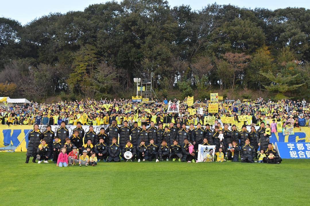 福岡将太のインスタグラム：「栃木SCに関わる全ての方へ 2年という短い間でしたが本当にありがとうございました。 またグラウンドで会いましょう！！ #栃木SC #17 #感謝 #ありがとうございました」