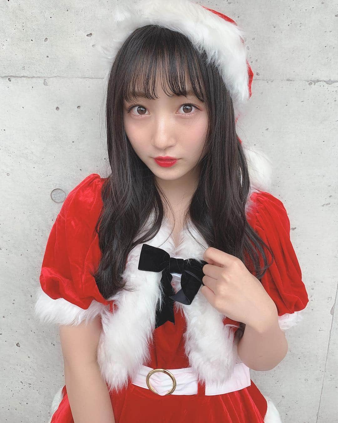 山本彩加さんのインスタグラム写真 - (山本彩加Instagram)「#クリスマス のイブイブ💗💗 みんなに会えて幸せすぎた！！ . 今日が2018年ラストの握手会😖❤️ 寂しいけどまたすぐに会えるから！！ . 本当にたくさん会いに来てくれて支えてくれて本当にありがとうございました！！2019年はもっともっと会いたい！！って思わせます❤️❤️ . #サンタコス 🎅🏻 似合ってる？」12月23日 18時17分 - ayaka48_yanyan