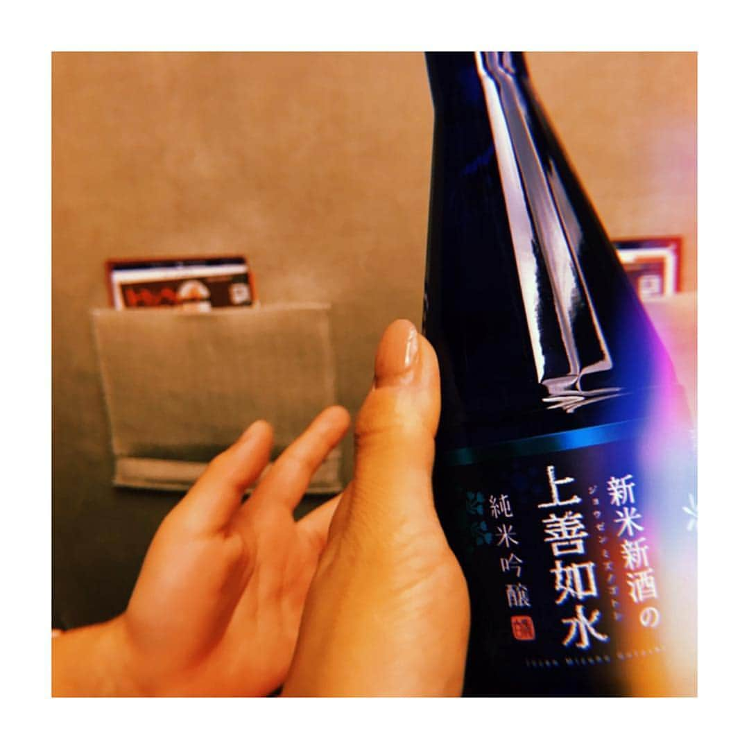 鈴木紗理奈さんのインスタグラム写真 - (鈴木紗理奈Instagram)「上善好き。 日本酒好き。 新潟からほろ酔いで帰ります。  お酒もお米も最高に美味しく 温泉も最高でした。  東京から こんなに楽に行けるのね。  my雪山リストに追加✔︎ #riototomama」12月23日 18時25分 - munehirovoice