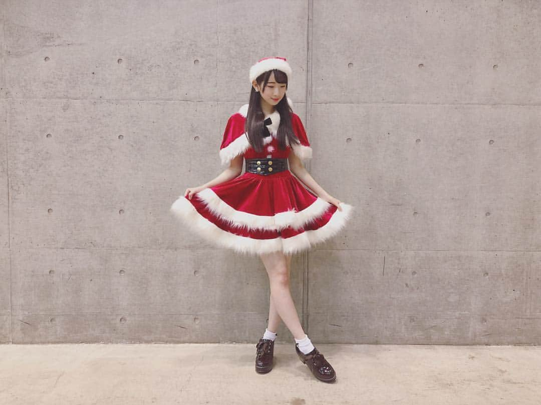 高橋七実さんのインスタグラム写真 - (高橋七実Instagram)「・ 握手会ありがとうございました✨🎄 ・ 今年ラストの握手会 みなさんと沢山お話しできました☺️ 来年も握手会で待ってます🦔🦔🦔 ・ 今日はみんなサンタさんに変身✨ ・ ・ #サンタコス#クリスマス#高橋七実 #握手会#また来年も楽しみ」12月23日 21時13分 - nanami.t_0707