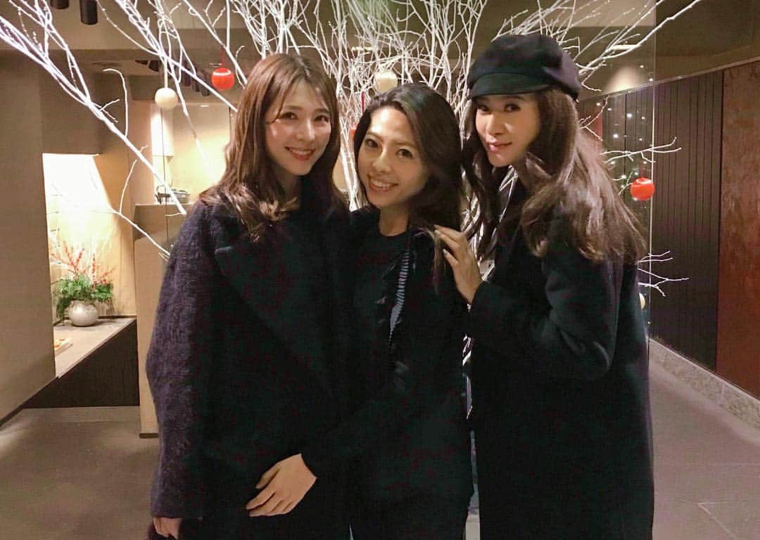 のインスタグラム：「* 昨夜は久々に集まれた3人でdinnerへ。 その昔、一緒にお料理教室に通っていたメンバー🍳(飲みながらレッスンを受けられる大人の料理教室で毎回楽しかったなぁ🍷笑) 沢山笑った楽しい夜でした♥︎ . #不風流  #ひさよまたNYでね♡」